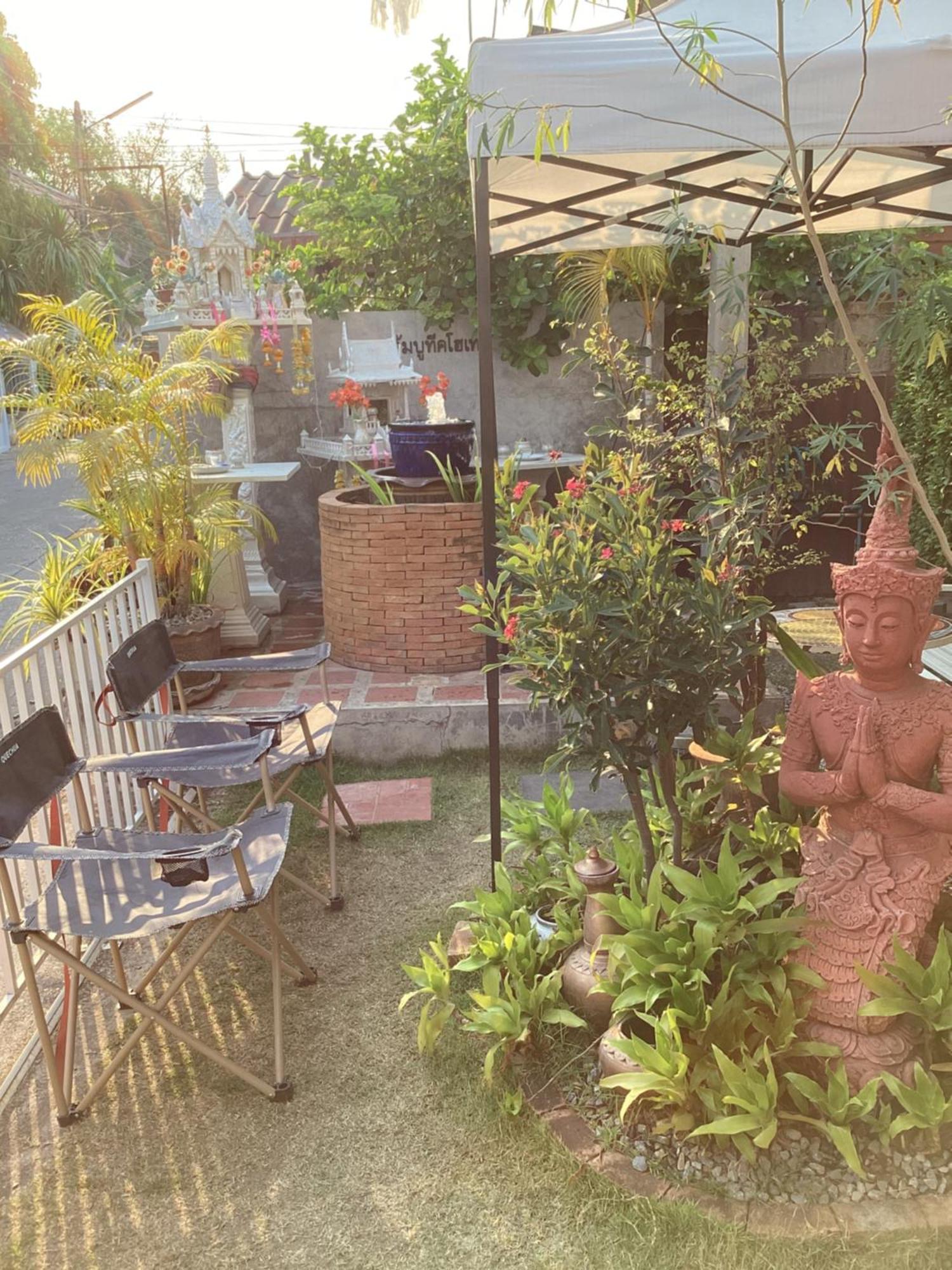 Puak Taem Boutique Hotel Chiang Mai Exterior photo