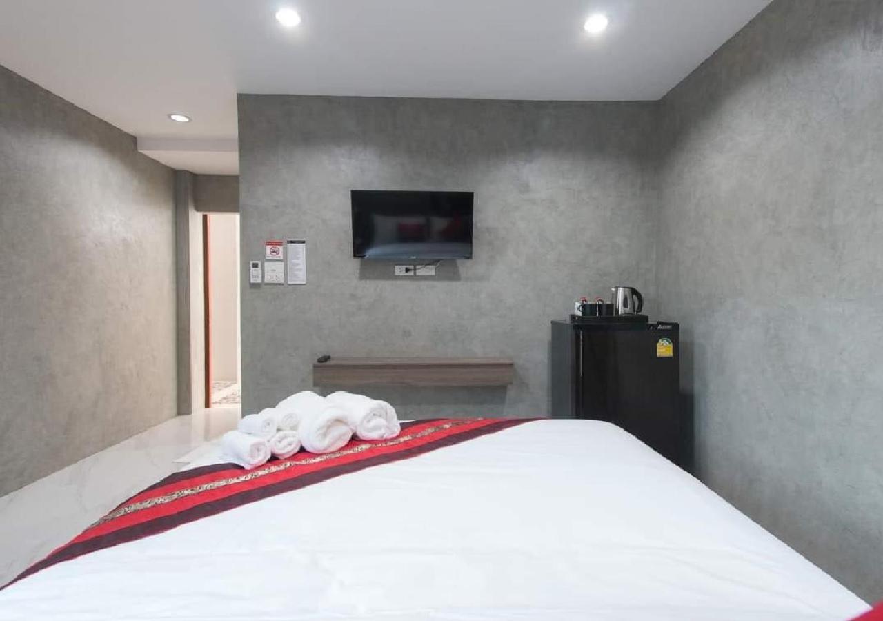 Puak Taem Boutique Hotel Chiang Mai Exterior photo